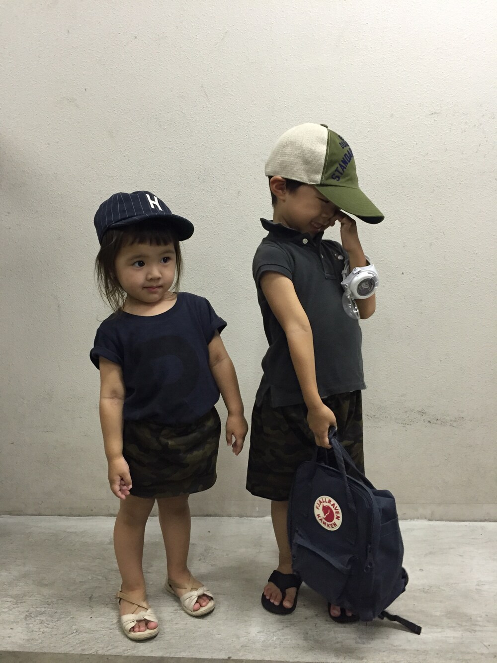 「kids、ZOZO夏セール2015、男の子、女の子、カモフラ、兄妹コーデ」｜「green label relaxingのgreen label relaxing別注ARCH&LINEスラブRTシャツtvl203 tvlkids2（Tシャツ/カットソー、ブルー系）」を使った、aiiiiirinさん（キッズ・90cm）の夏コーディネートの1枚目の写真