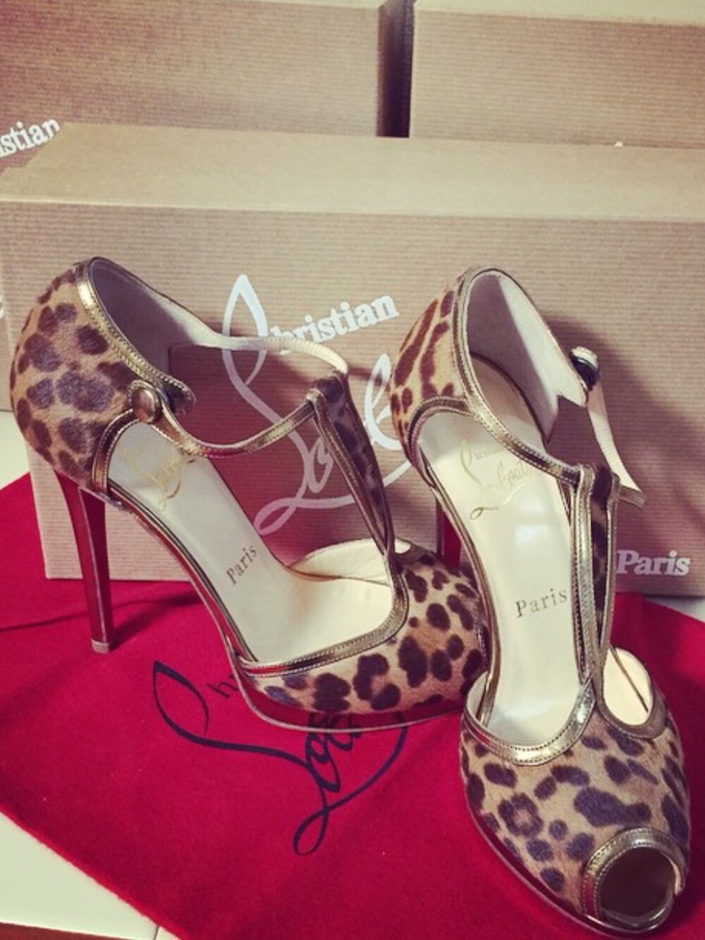 「ルブタン、レオパード」｜「Christian Louboutinのアイテム（サンダル、その他）」を使った、sasyafashionさん（レディース・147cm）の秋コーディネートの1枚目の写真