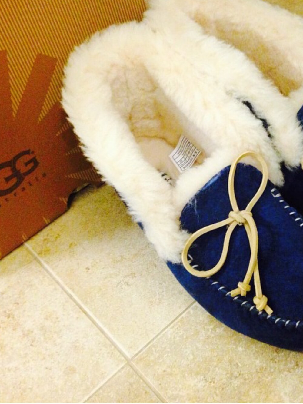 「ぽかぽか」｜「UGGのアイテム（モカシン/デッキシューズ、ブルー系）」を使った、sasyafashionさん（レディース・147cm）の冬コーディネートの1枚目の写真