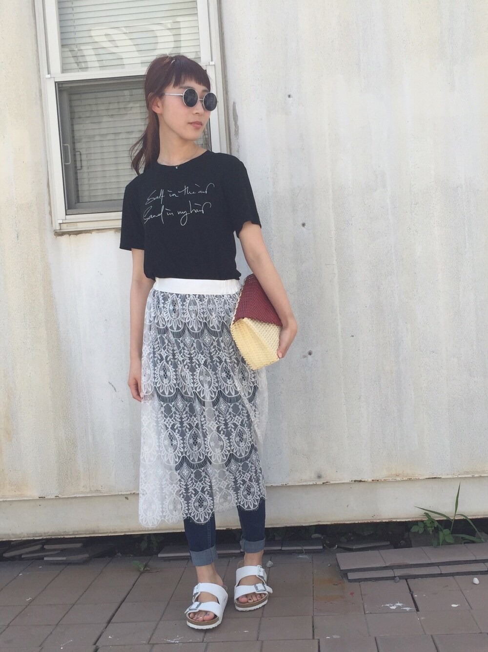 「summer、cafe、カジュアル、レース、デニム、休日、Sunnyday」｜「DHOLICのアイテム（Tシャツ/カットソー、ブラック系）」を使った、sakipiさん（レディース・158cm）の夏コーディネートの1枚目の写真