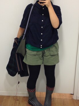 「アイテム（メッセンジャーバッグ、グリーン系）」を使った、ゆうき。さん（レディース・159cm）の秋コーディネート