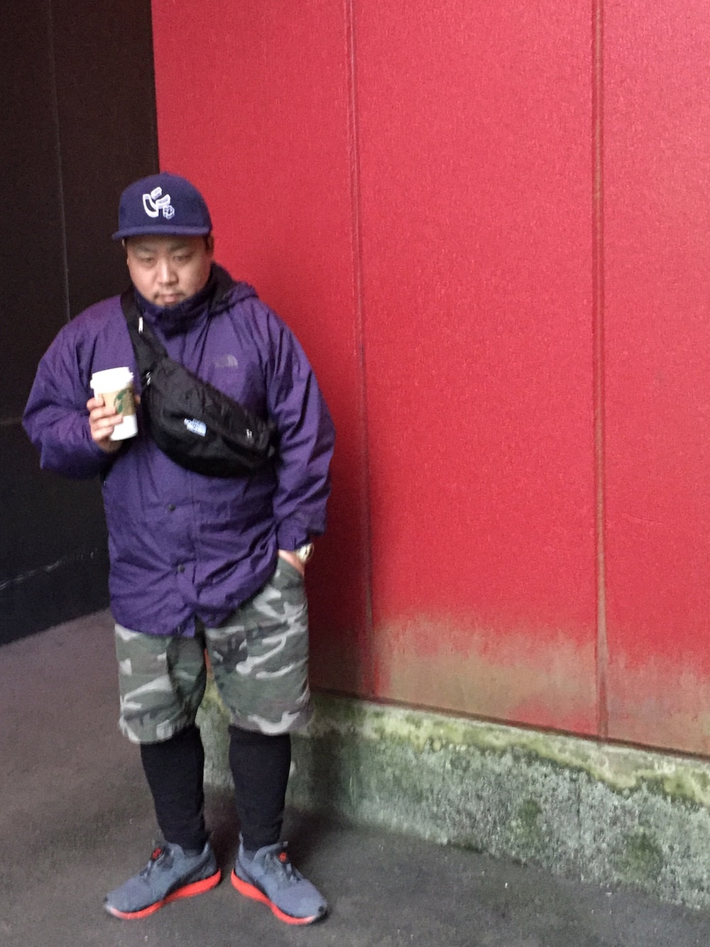「福岡、久留米、高良大社、心味、うどん」｜「THE NORTH FACEのアイテム（ナイロンジャケット、ブルー系）」を使った、oku-ziさん（メンズ・165cm）の冬コーディネートの1枚目の写真