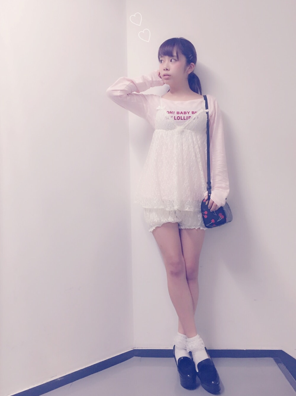 「lilLilly、リルリリー、LILICIOUS、リリシャス、ルームウェア、レースキャミソール、かぼちゃパンツ、gvgv、katie」｜「LILICIOUSのレースキャミソール（ルームウェア/パジャマ、ホワイト系）」を使った、mayuさん（レディース・160cm）の秋コーディネートの1枚目の写真