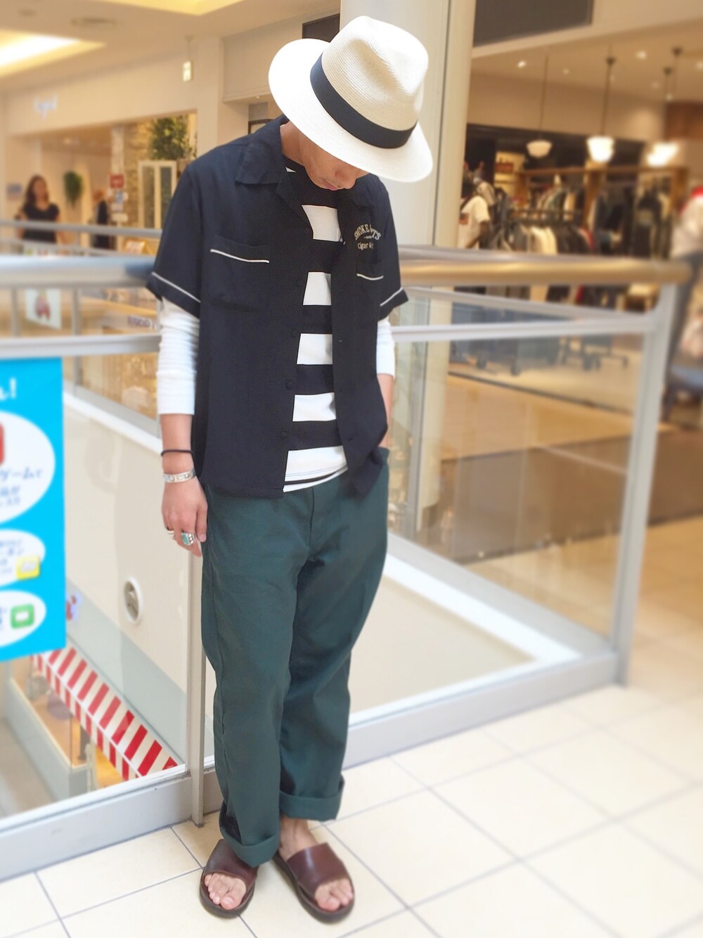 「カジュアルコーデ、オトナカジュアル、ロールアップ、ブラック、ボーダー、シャツスタイル、ポケットＴシャツ、春コーデ、SCHOTT、Schott TOKYO-BAY」｜「schottの【SENSE6月号掲載】Schott/ショット/BOWLING SHIRT SMOKE GENTS/ボーリング シャツ スモークジェンツ（シャツ/ブラウス、ブラック系）」を使った、Renさん（メンズ・176cm）の春コーディネートの1枚目の写真