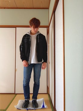 「スリムテーパード」｜「アイテム（ジャケット/アウター）」を使った、海さん（メンズ・174cm）の冬コーディネート