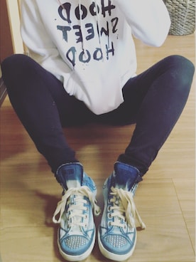 「HOOD SWEET HOODのアイテム（パーカー、ホワイト系）」を使った、Carpe Diem さん（レディース）の春コーディネート