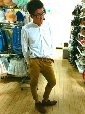 「SEVENDAYS=SUNDAY（セブンデイズサンデイ）のアイテム（チノパンツ）」を使った、υ∃Dα.мさん（メンズ・176cm）の春コーディネート