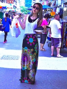 「Desigual（デシグアル）のアイテム（スカート）」を使った、Lisa Ishiwataさん（レディース・170cm）の夏コーディネート