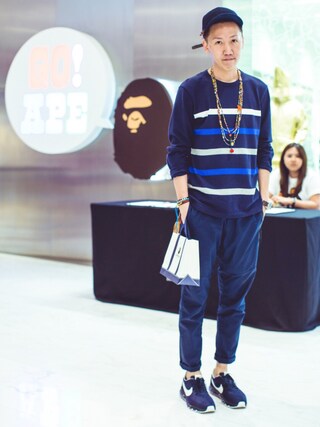 Jeed S.  is wearing SATURDAYS SURF NYC