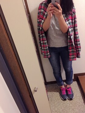 「UNIQLO（ユニクロ）のアイテム（シャツ/ブラウス、ピンク系）」を使った、みんこさん（レディース）の秋コーディネート