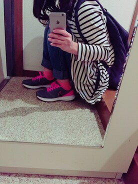 「NIKE（ナイキ）のアイテム（スニーカー、グレー系）」を使った、みんこさん（レディース）の秋コーディネート