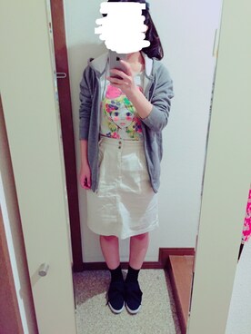 「E hyphen world gallery（イーハイフンワールドギャラリー）のアイテム（スカート、ホワイト系）」を使った、みんこさん（レディース）の秋コーディネート