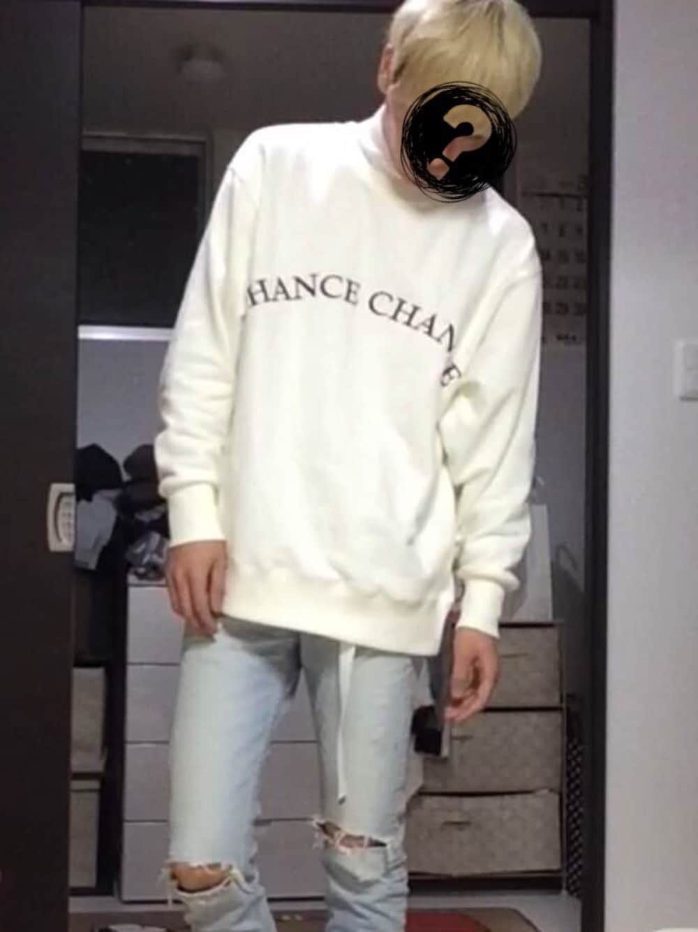 「デニムパンツ、MONKEY TIME、chancechance、BEAMS BOY、クラッシュデニム、白、白コーデ、スウェット、BEAUTY&YOUTH UNITED ARROWS」｜「chancechanceのアイテム（スウェット、ホワイト系）」を使った、Kentarou Miyaziさん（メンズ・178cm）の春コーディネートの1枚目の写真