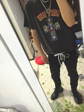 「ANDERSSON BELL（アンダースンベル）のアイテム（Tシャツ/カットソー）」を使った、Kentarou Miyaziさん（メンズ・177cm）の秋コーディネート