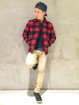 「JACKROSE（ジャックローズ）のハイパーストレッチ立体加工カラーパンツ（デニムパンツ）」を使った、JACKROSE横浜さん（メンズ・172cm）の秋コーディネート