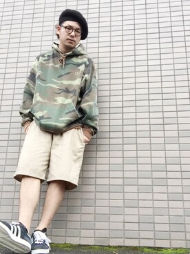 「プルオーバーパーカー」｜「アイテム（ハンチング/ベレー帽）」を使った、enomonさん（メンズ・174cm）の秋コーディネート