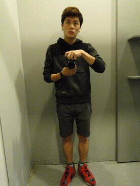 楊育程さんのコーディネート