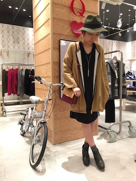 「Q（キュー）のアイテム（アクセサリー）」を使った、ﾏｲｺﾊﾞさん（レディース・155cm）の秋コーディネート