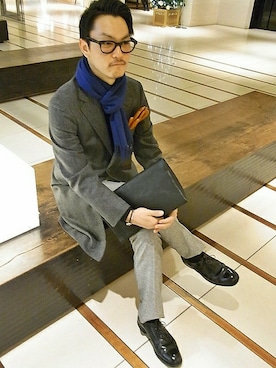 「アイテム（ストール/ショール、ブルー系）」を使った、伊藤さん（メンズ・178cm）の秋コーディネート