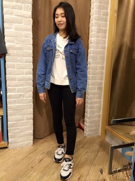 「autumn look」｜「アイテム（デニムジャケット）」を使った、顏維伶さん（レディース・158cm）の秋コーディネート