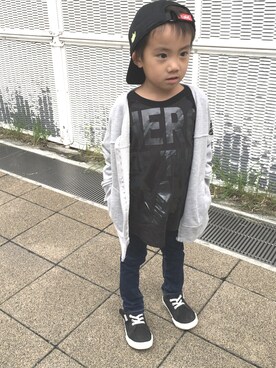 「H&M（エイチ・アンド・エム）のアイテム（Tシャツ/カットソー、ブラック系）」を使った、icさん（キッズ・100cm）の秋コーディネート