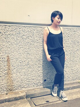 「コンバンース」｜「アイテム（オールインワン・サロペット）」を使った、山﨑美穂さん（レディース・162cm）の夏コーディネート