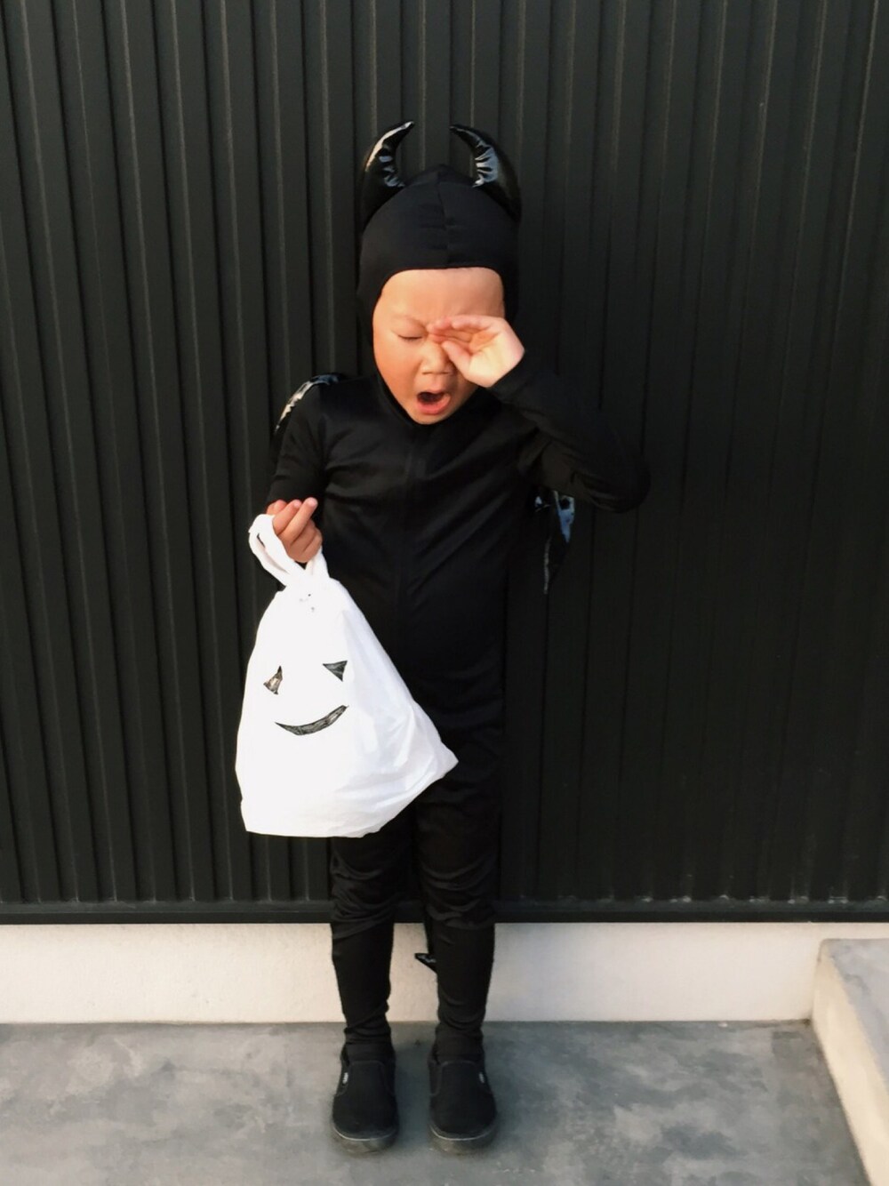 「WEAR HALLOWEEN 2015、仮装、キッズコーデ、ハロウィン」｜「🎃のアイテム（おもちゃ、ブラック系）」を使った、kikkiさん（キッズ・110cm）の秋コーディネートの1枚目の写真