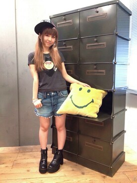 「ニコちゃん」｜「アイテム（キャップ）」を使った、ミッツ☆さん（レディース・155cm）の秋コーディネート