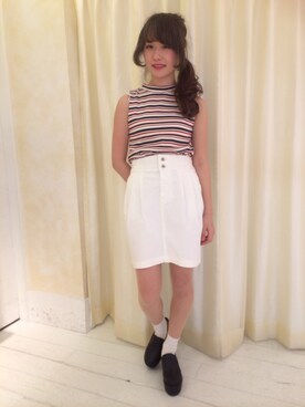 「NICE CLAUP（ナイスクラップ）のコクーンタイトスカート（スカート、ホワイト系）」を使った、sa__yaさん（レディース・152cm）の春コーディネート