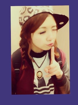 「NEWERA」｜「アイテム（スタジャン）」を使った、ぽじ☆まいずさん（レディース・171cm）の春コーディネート
