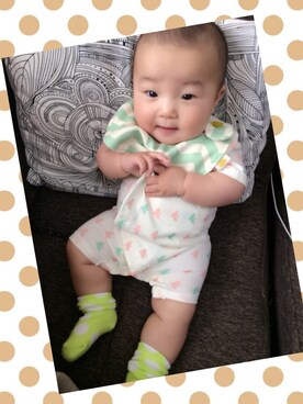 「アイテム（ママ＆ベビー、グリーン系）」を使った、mmoさん（キッズ・70cm）の春コーディネート