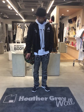 「adidas originals」｜「アイテム（ジャケット/アウター）」を使った、HeatherGreyWallSTAFFさん（メンズ・178cm）の冬コーディネート