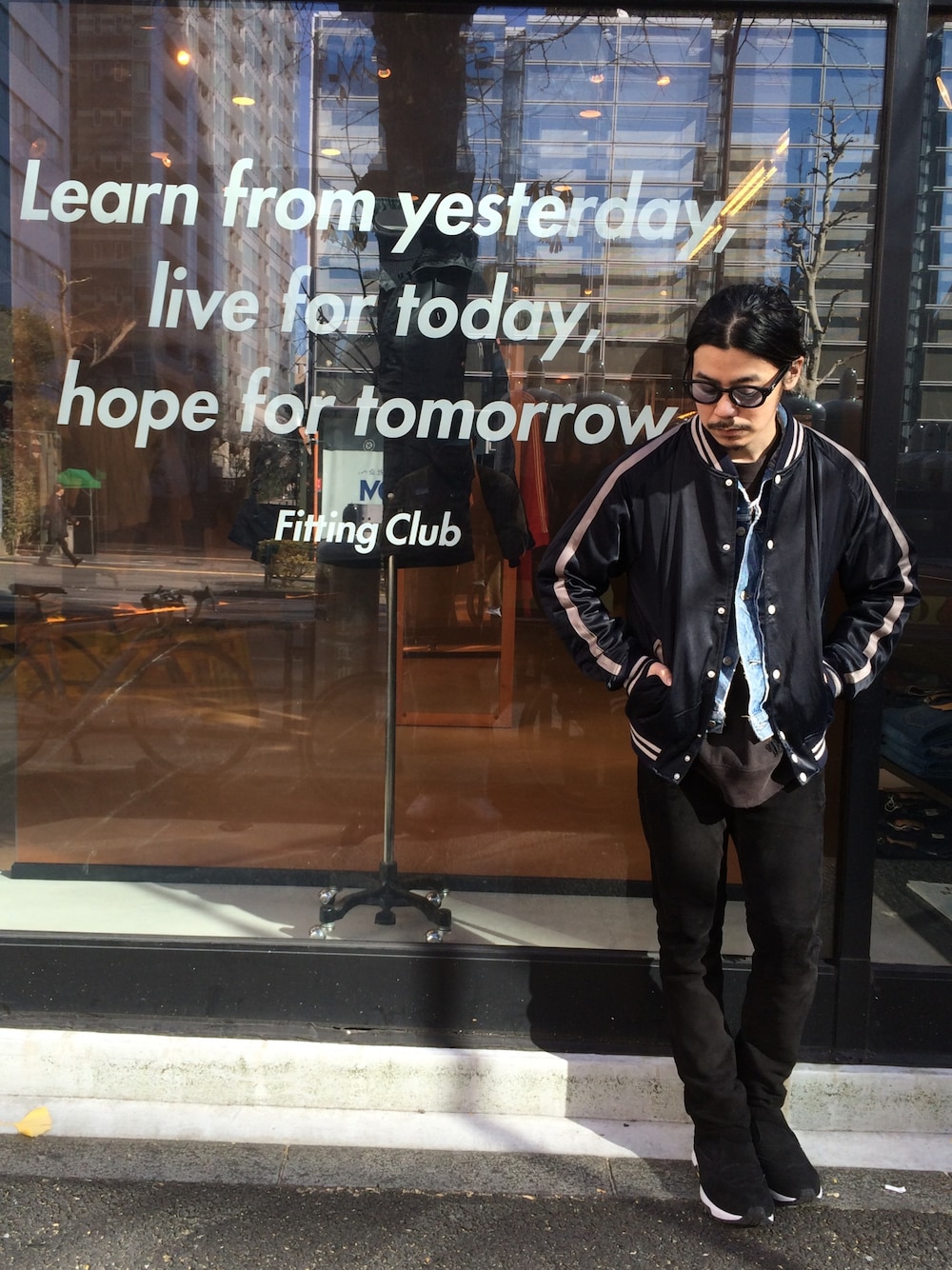 Needlesのスタジャンを使った人気ファッションコーディネート（季節