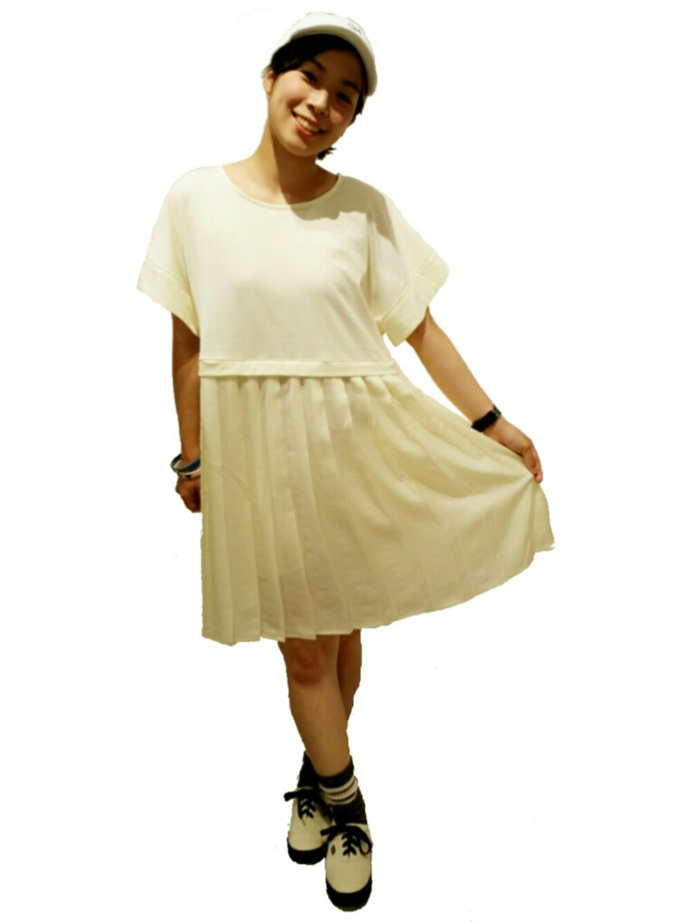「179/WG、pleats、girly、SPORTS MIX、ゆったりコーデ」｜「179/WGのプリーツ切り替えワンピース（ワンピース、イエロー系）」を使った、mocoさん（レディース・160cm）の夏コーディネートの1枚目の写真