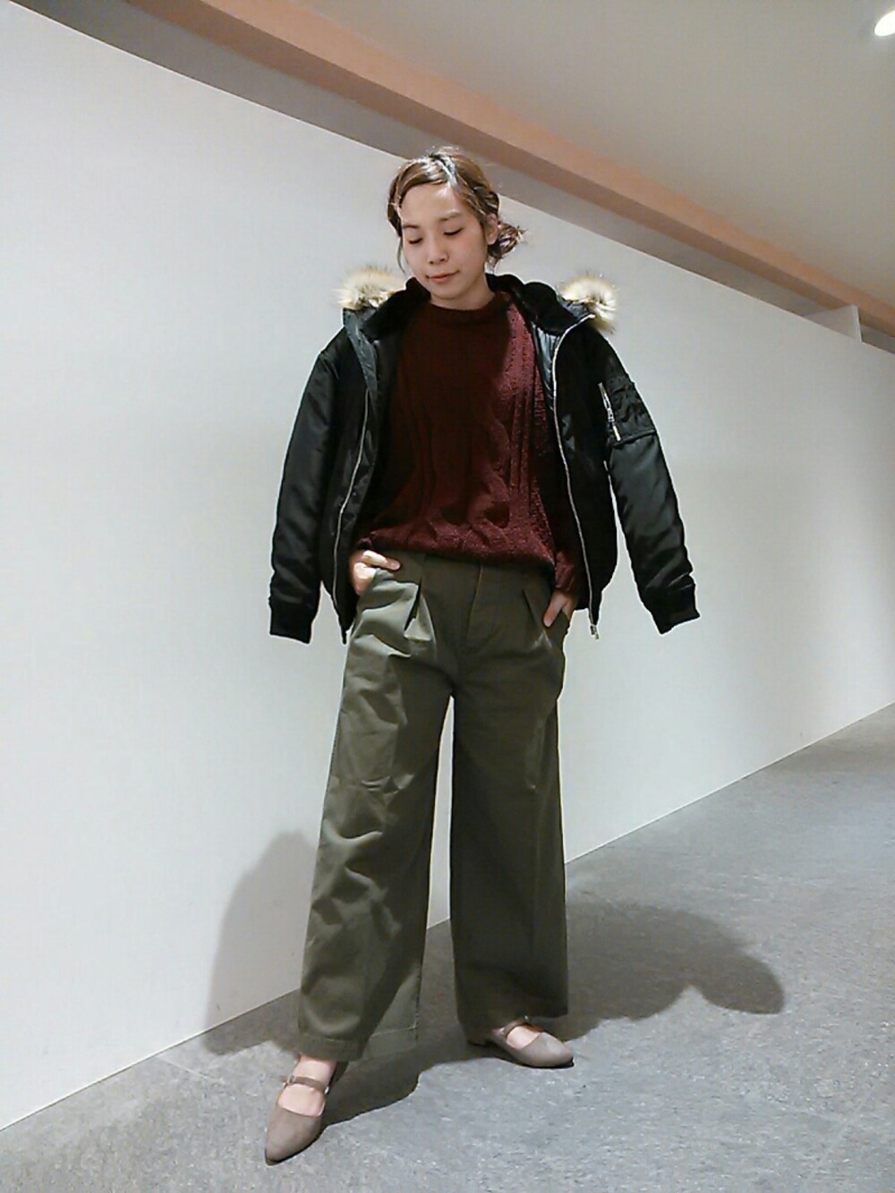 「179WG、casual、winter、N2B、widepant、Cable Knit、coordinate」｜「179/WGのアイテム（パンツ、グリーン系）」を使った、mocoさん（レディース・160cm）の秋コーディネートの1枚目の写真