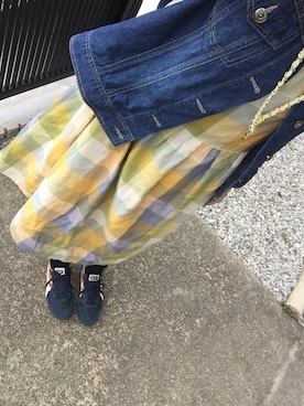 「チェックワンピース」｜「アイテム（デニムジャケット）」を使った、m i h oさん（レディース・157cm）の春コーディネート