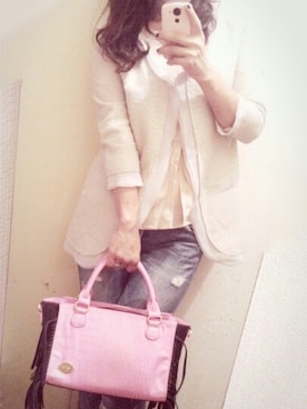 「JILL STUART（ジルスチュアート）のアイテム（ノーカラージャケット）」を使った、大淵麻衣子さん（レディース・159cm）の秋コーディネート