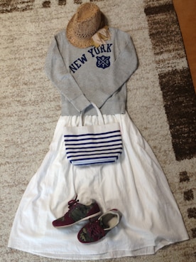 「earth music&ecology（アースミュージックアンドエコロジー）のヘリンボーンマキシスカート（スカート、ホワイト系）」を使った、なあはな1125さん（レディース・156cm）の春コーディネート