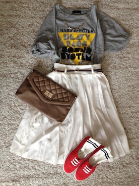 「JEANASIS（ジーナシス）の(JEANASIS)■MUSICプリントTEE SS/539144（Tシャツ/カットソー、グレー系）」を使った、なあはな1125さん（レディース・156cm）の春コーディネート