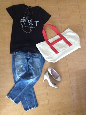 「JEANASIS（ジーナシス）の(JEANASIS)ART TEE FS/540529（Tシャツ/カットソー、ブラック系）」を使った、なあはな1125さん（レディース・156cm）の春コーディネート