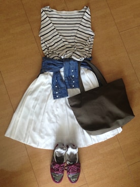 「JEANASIS（ジーナシス）の(JEANASIS)シフォンプリーツミディスカート/545087（スカート、ホワイト系）」を使った、なあはな1125さん（レディース・156cm）の春コーディネート