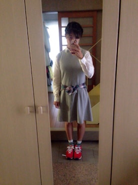 「NATURAL BEAUTY BASIC（ナチュラルビューティーベーシック）のアイテム（ワンピース、グレー系）」を使った、izumi◎₊˚さん（レディース・157cm）の秋コーディネート