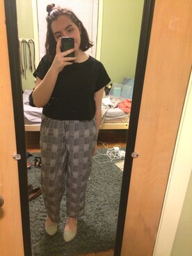 「H&M（エイチ・アンド・エム）のアイテム（Tシャツ/カットソー、ブラック系）」を使った、mollyさん（レディース）の夏コーディネート