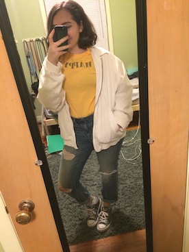 「GU（ジーユー）のアイテム（デニムパンツ、ブルー系）」を使った、mollyさん（レディース）の夏コーディネート