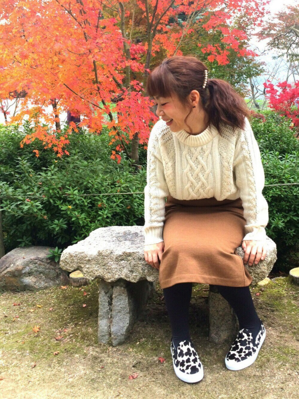「秋のコーデ、オトナカジュアル、プチプラコーデ、プチプラ、シンプル、ニット、タイトスカート、GU、UNIQLO、白ニット」｜「studio CLIPのアイテム（バレッタ/ヘアクリップ、ホワイト系）」を使った、ちぃさん（レディース・153cm）の秋コーディネートの1枚目の写真
