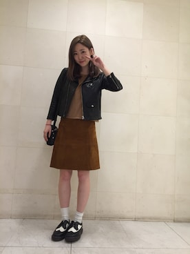 「ADAM ET ROPE'（アダムエロペ）のアイテム（ライダースジャケット）」を使った、karen suzukiさん（レディース・165cm）の秋コーディネート