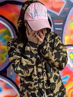 「A BATHING APE（アベイシングエイプ）のアイテム（マウンテンパーカー）」を使った、眼離慈笑ンさん（メンズ・180cm）の春コーディネート