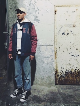 「TOMMY HILFIGER」｜「アイテム（スタジャン）」を使った、Kane Jacobsさん（メンズ・178cm）の冬コーディネート