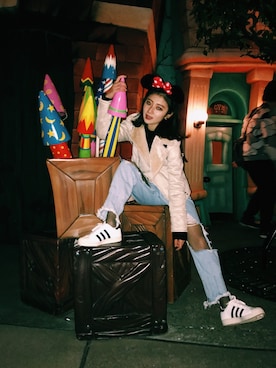 「disney」｜「アイテム（ライダースジャケット）」を使った、齊藤英里さん（レディース・160cm）の冬コーディネート