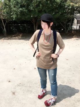 「AZUL（アズール）のアイテム（キャップ）」を使った、しおり。さん（レディース・159cm）の夏コーディネート